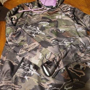 Under Armour, women's hoodie, only worn once